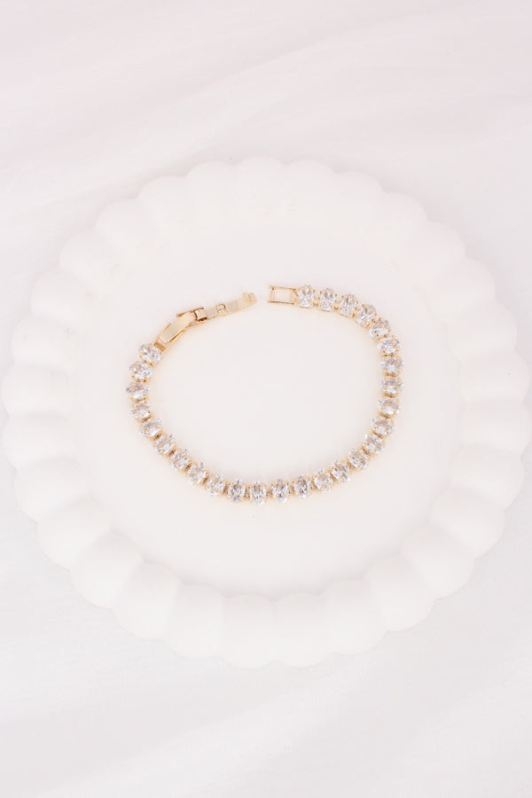 A Timeless Beauty Bracelet With Gold Colour Stones (BR026-GO)