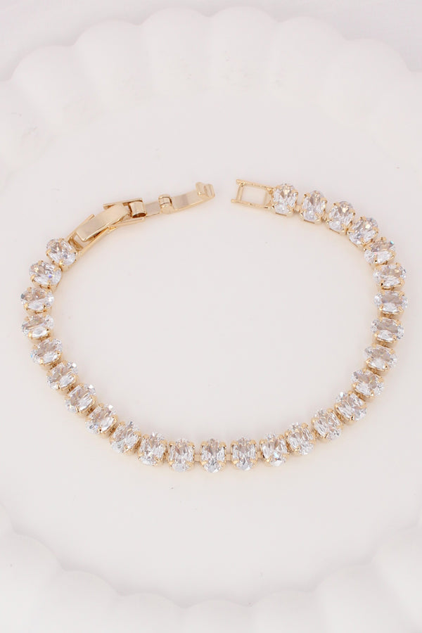 A Timeless Beauty Bracelet With Gold Colour Stones (BR026-GO)