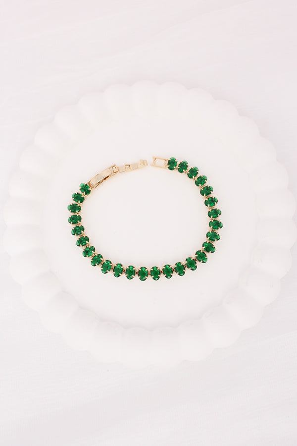 A Timeless Beauty Bracelet With Green Colour Stones (BR026-G)