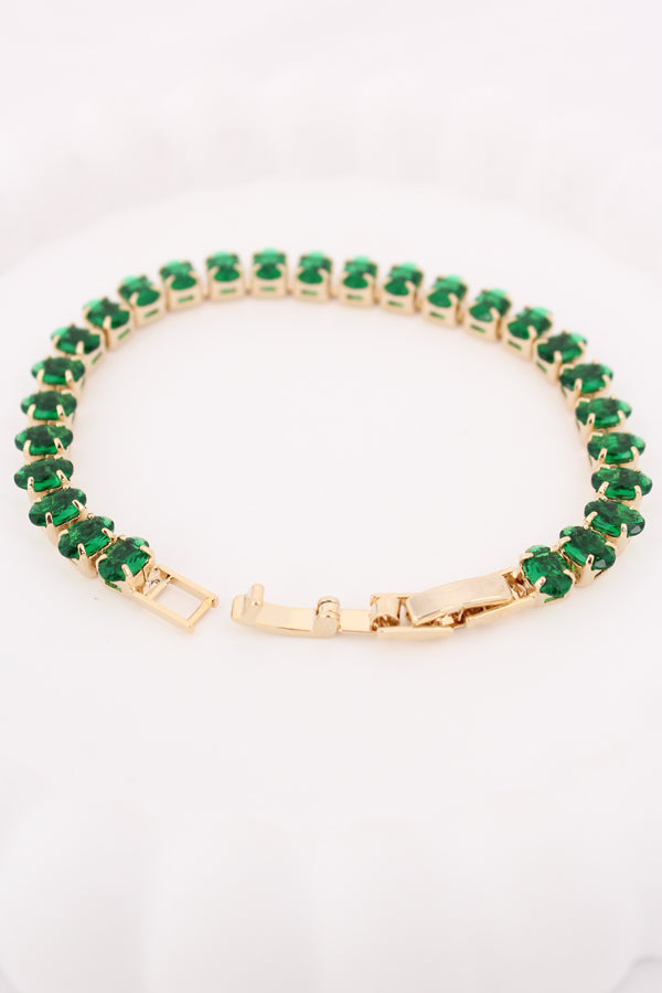 A Timeless Beauty Bracelet With Green Colour Stones (BR026-G)