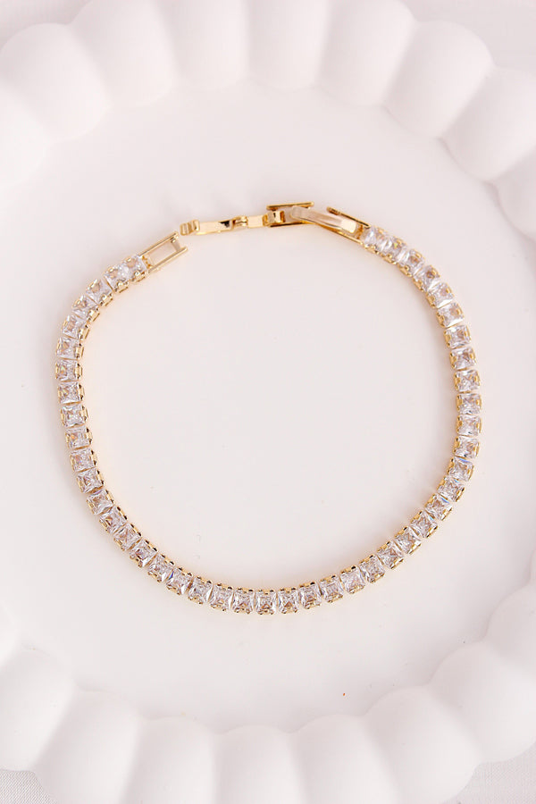 An Elegant Beauty Tennis Bracelet Filled With Stones In Gold Polish (BR027-G)