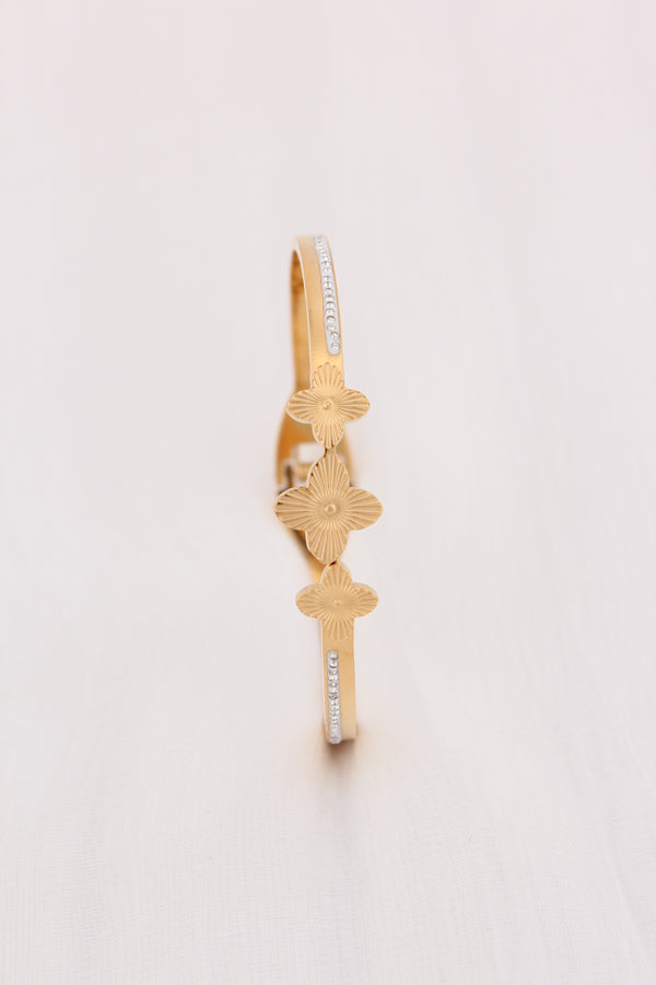 Anti Tarnish Bangle With Center Design (BA027)