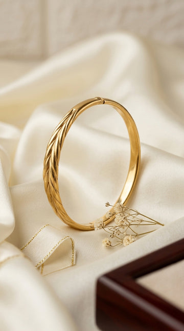 Anti Tarnish Gold Bangle With Braid Design (BA029)