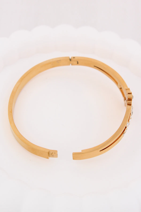 Gold Bangle With Stainless Steel And Center Design (ESBA041)