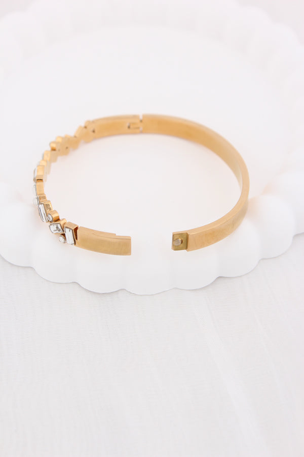 Anti Tarnish Gold Bangle With Stones (BA013)