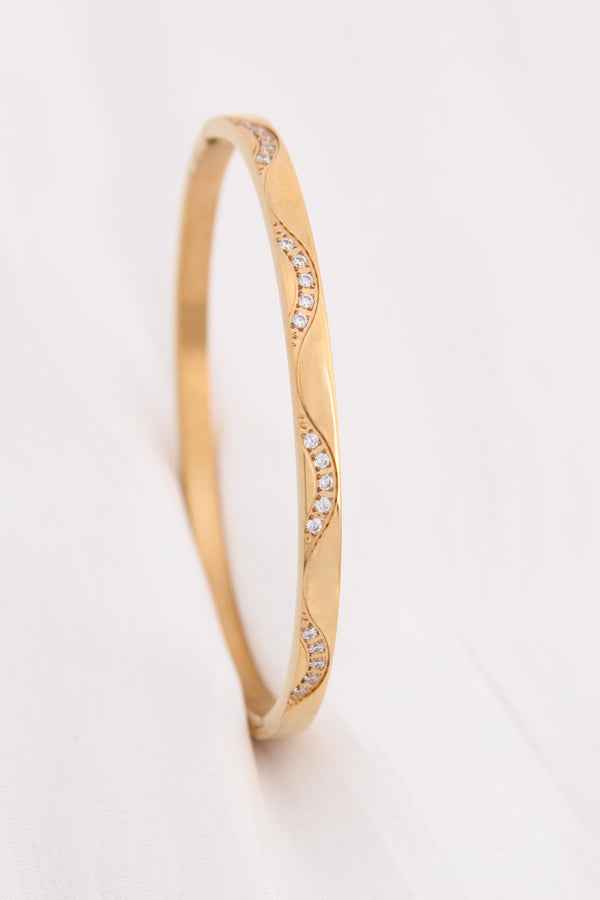 Anti Tarnish Gold Bangle With Waves And Stones (BA009)