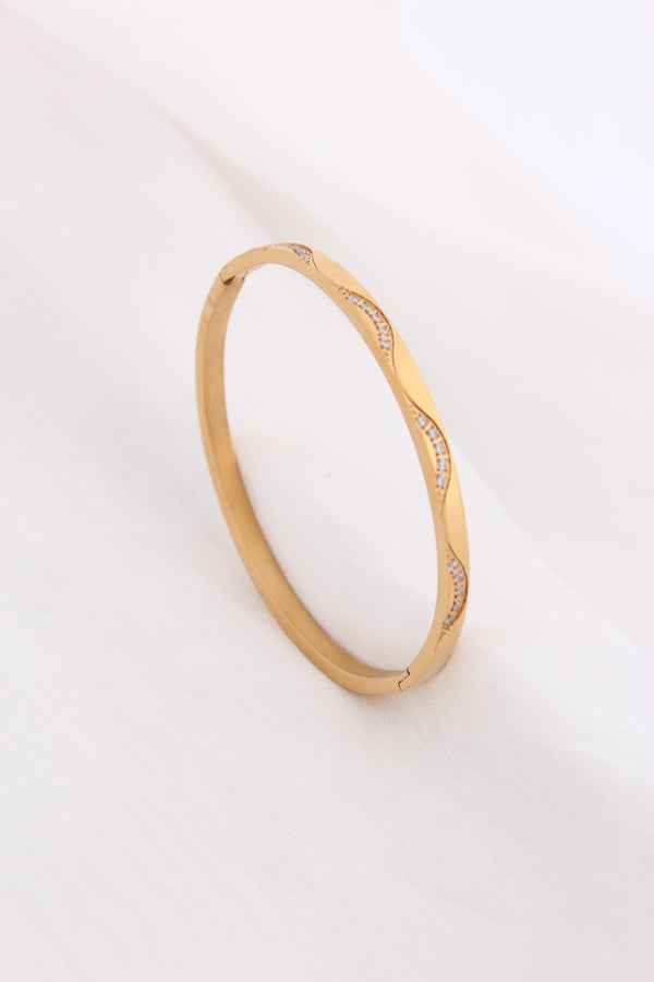 Anti Tarnish Gold Bangle With Waves And Stones (BA009)