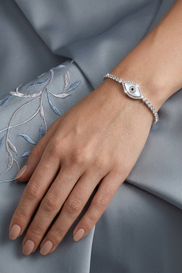 Bracelet In Silver Polish With Evil Eye Pendant Attached (BR023-S)