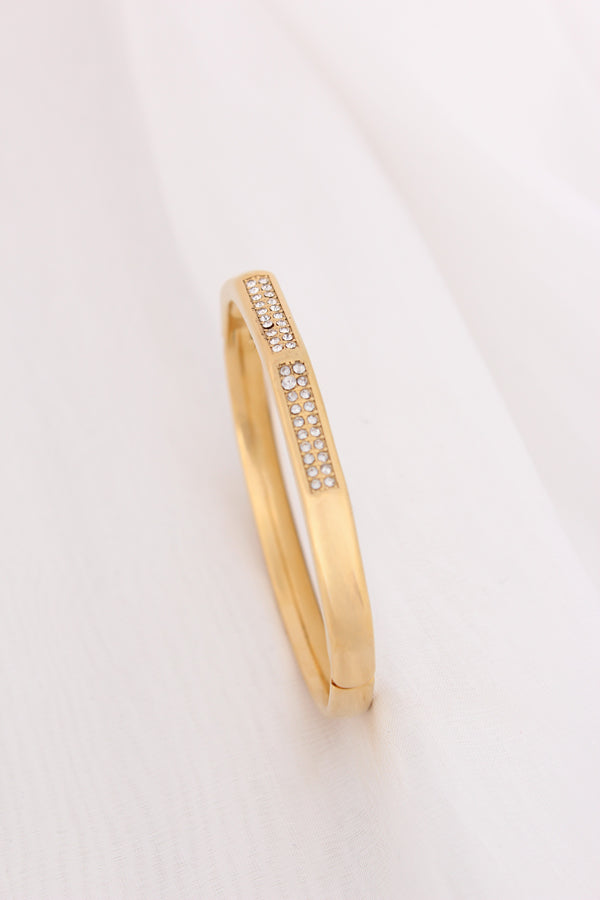 Elegant Gold Bangle With Center Stone In Stainless Steel (BA028)