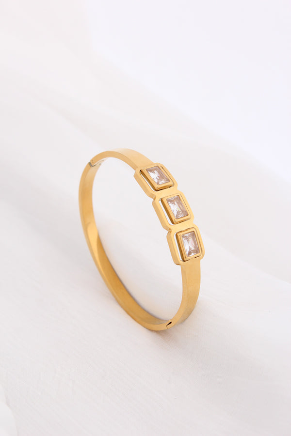 Bangle With Four Clove Leaves Gold Polish Anti Tarnish (ESBA048)