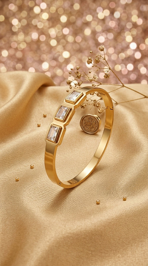 Bangle With Four Clove Leaves Gold Polish Anti Tarnish (ESBA048)