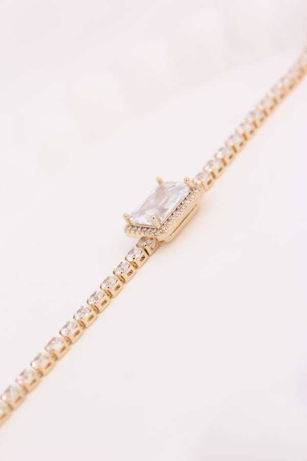 Gold Polish Bracelet With Center Stone Attached (BR017-G)