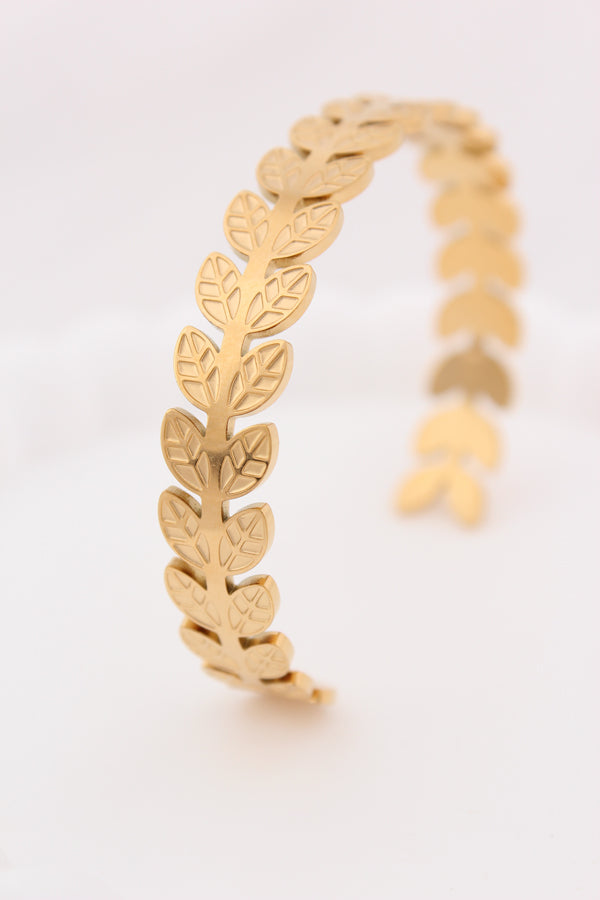 Leave Design Bangle In Stainless Steel (BA026)