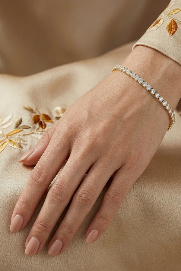 Narrow And Sleek Elegant Tennis Bracelet With Stones In Gold Polish (BR029-G)