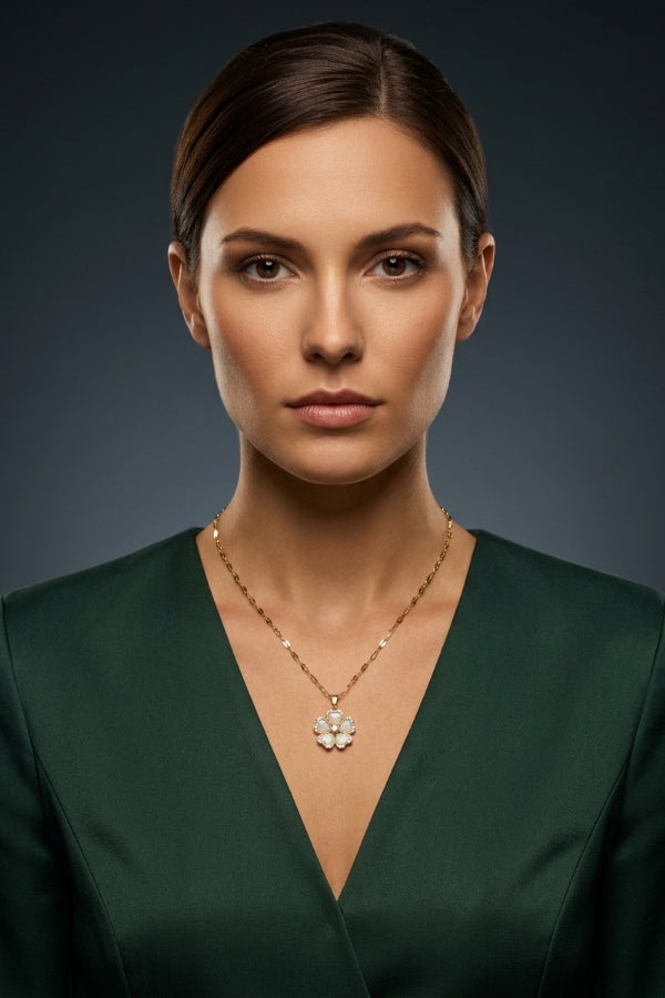 Necklace In Gold Polish With Flower And Small Stones (ESP-023)
