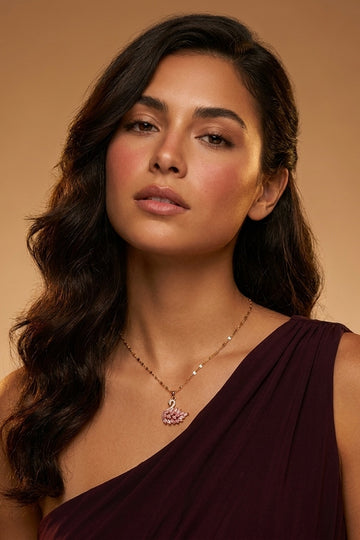 Necklace In Gold Polish With Pink Colour Swan Pendant