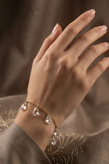 Simple And Elegant Cable Chain Bracelet In Gold Polish With White Stones Attached (BR005)