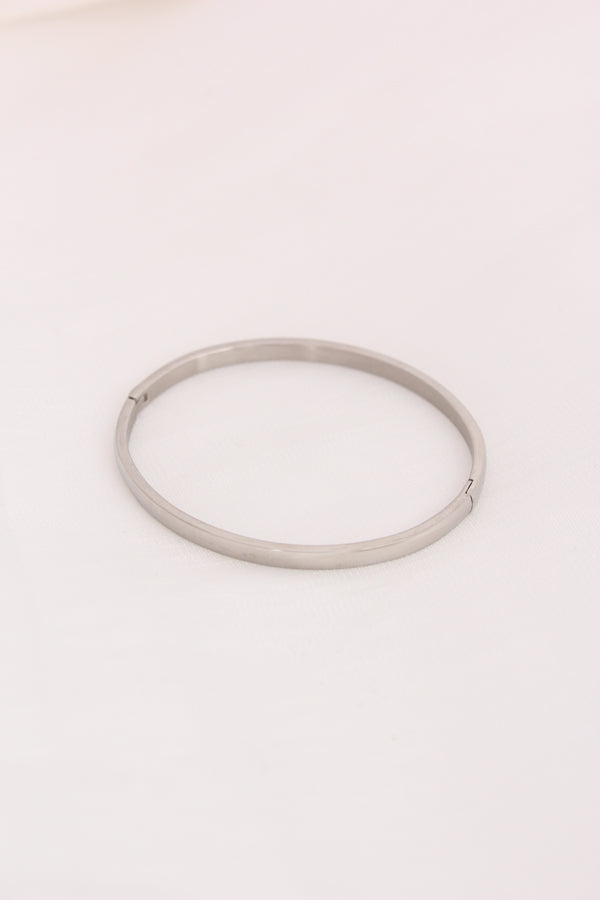 Simple And Elegant Stainless Steel Gold Bangle (BA020)