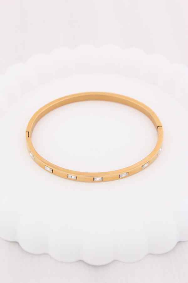 Simple Anti Tarnish Bangle With In Gold Polish With Stones (BA008)