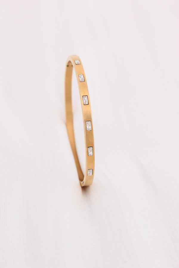 Simple Anti Tarnish Bangle With In Gold Polish With Stones (BA008)