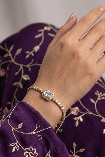 Simple Beauty Bracelet In Silver Polish With Center Stone Attached (BR019-S)