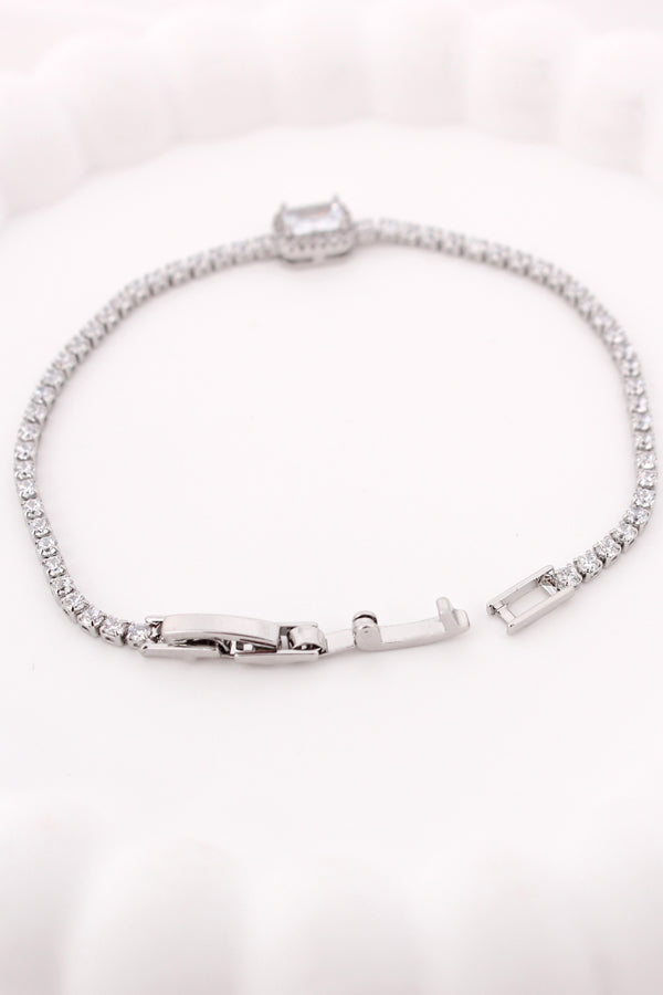 Simple Beauty Bracelet In Silver Polish With Center Stone Attached (BR019-S)
