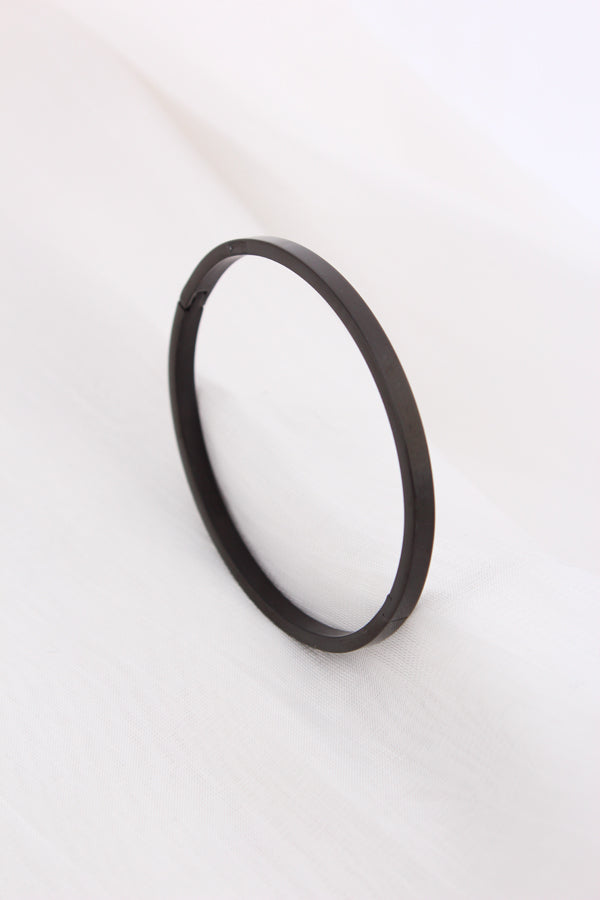 Stainless Steel Bangle In Black Polish (BA010)