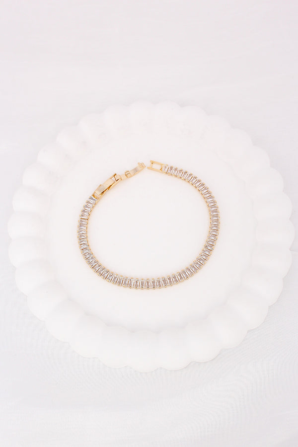 Tennis Bracelet With Oblong Stones In Gold Polish (BR018)