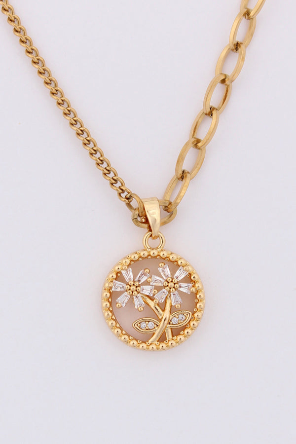 Twisted Flowers With Stones In Gold Polish Necklace (P038)